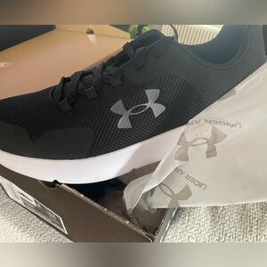 BRAND NEW WITH BOX UNDER ARMOUR WOMENS ESSENTIAL SIZE 11 TENNIS SHOE BLACK